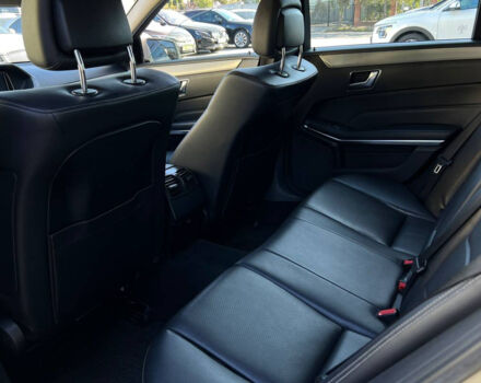 Бежевый Мерседес E 220, объемом двигателя 2.2 л и пробегом 299 тыс. км за 15700 $, фото 17 на Automoto.ua