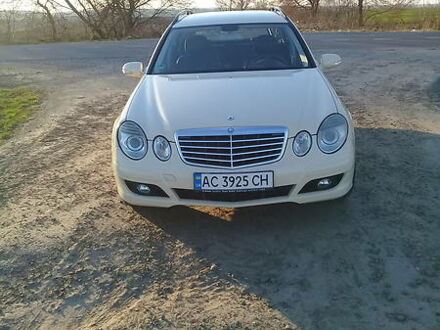 Мерседес E 220 2007 у Луцьку на Automoto.ua Бежевий Мерседес E 220, об'ємом двигуна 2.2 л та пробігом 290 тис. км за 7999 $, фото 1 на Automoto.ua