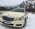 Бежевий Мерседес E 220, об'ємом двигуна 2.2 л та пробігом 368 тис. км за 12499 $, фото 1 на Automoto.ua