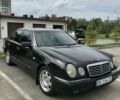 Чорний Мерседес E 220, об'ємом двигуна 2.2 л та пробігом 300 тис. км за 3950 $, фото 1 на Automoto.ua