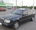 Чорний Мерседес E 220, об'ємом двигуна 2.2 л та пробігом 311 тис. км за 4200 $, фото 1 на Automoto.ua