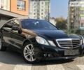 Чорний Мерседес E 220, об'ємом двигуна 2.2 л та пробігом 242 тис. км за 14950 $, фото 1 на Automoto.ua