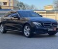 Чорний Мерседес E 220, об'ємом двигуна 2 л та пробігом 81 тис. км за 31990 $, фото 2 на Automoto.ua