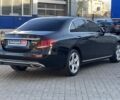 Чорний Мерседес E 220, об'ємом двигуна 2 л та пробігом 81 тис. км за 31990 $, фото 4 на Automoto.ua