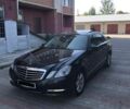 Чорний Мерседес E 220, об'ємом двигуна 2.2 л та пробігом 180 тис. км за 17000 $, фото 1 на Automoto.ua