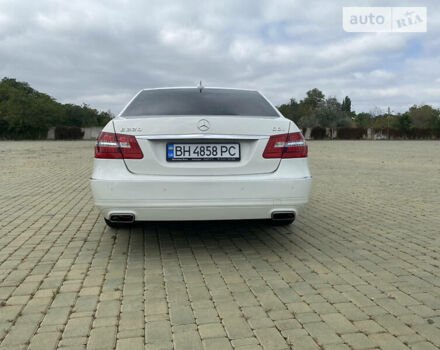 Мерседес E 220, об'ємом двигуна 2.1 л та пробігом 159 тис. км за 13999 $, фото 9 на Automoto.ua