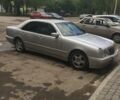 Сірий Мерседес E 220, об'ємом двигуна 2.2 л та пробігом 248 тис. км за 6800 $, фото 1 на Automoto.ua