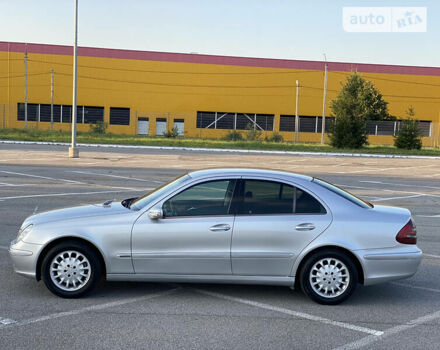 Сірий Мерседес E 220, об'ємом двигуна 2.2 л та пробігом 290 тис. км за 5800 $, фото 15 на Automoto.ua