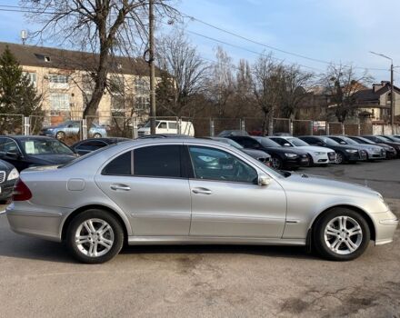 Сірий Мерседес E 220, об'ємом двигуна 2.1 л та пробігом 401 тис. км за 7490 $, фото 18 на Automoto.ua