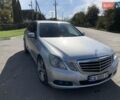 Серый Мерседес E 220, объемом двигателя 2.1 л и пробегом 322 тыс. км за 12000 $, фото 1 на Automoto.ua