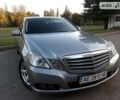 Сірий Мерседес E 220, об'ємом двигуна 2.2 л та пробігом 220 тис. км за 16500 $, фото 1 на Automoto.ua