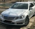 Сірий Мерседес E 220, об'ємом двигуна 2.2 л та пробігом 205 тис. км за 14400 $, фото 1 на Automoto.ua