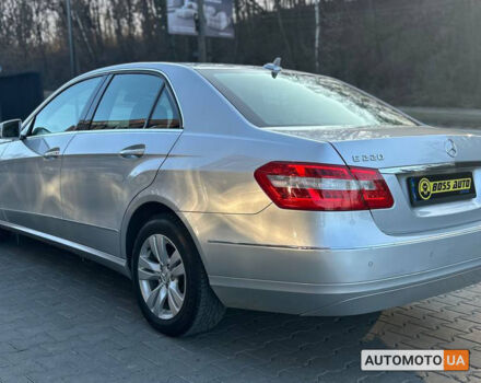 Сірий Мерседес E 220, об'ємом двигуна 2.1 л та пробігом 233 тис. км за 12500 $, фото 3 на Automoto.ua