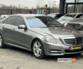 Сірий Мерседес E 220, об'ємом двигуна 2.2 л та пробігом 320 тис. км за 13400 $, фото 1 на Automoto.ua