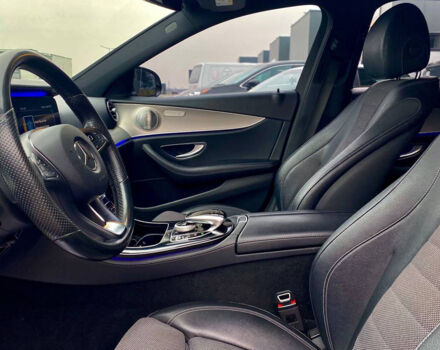 Серый Мерседес E 220, объемом двигателя 2 л и пробегом 145 тыс. км за 32000 $, фото 11 на Automoto.ua