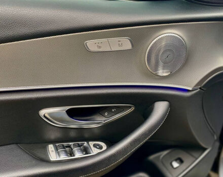 Серый Мерседес E 220, объемом двигателя 2 л и пробегом 145 тыс. км за 32000 $, фото 9 на Automoto.ua