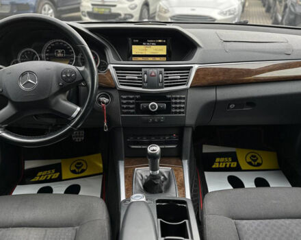 Сірий Мерседес E 220, об'ємом двигуна 2.2 л та пробігом 369 тис. км за 10800 $, фото 10 на Automoto.ua