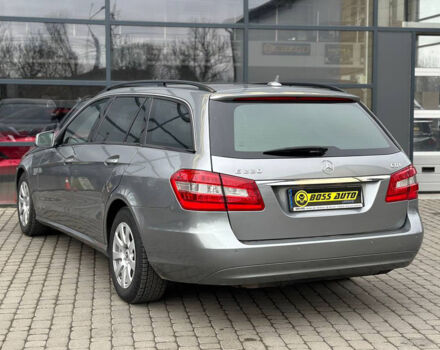 Сірий Мерседес E 220, об'ємом двигуна 2.2 л та пробігом 369 тис. км за 10800 $, фото 3 на Automoto.ua