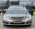 Сірий Мерседес E 220, об'ємом двигуна 2.2 л та пробігом 369 тис. км за 10800 $, фото 1 на Automoto.ua