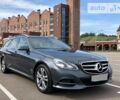 Сірий Мерседес E 220, об'ємом двигуна 2.2 л та пробігом 170 тис. км за 26900 $, фото 1 на Automoto.ua