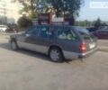 Сірий Мерседес E 220, об'ємом двигуна 2.2 л та пробігом 130 тис. км за 3200 $, фото 1 на Automoto.ua