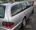 Сірий Мерседес E 220, об'ємом двигуна 2.15 л та пробігом 600 тис. км за 5100 $, фото 1 на Automoto.ua