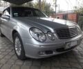 Сірий Мерседес E 220, об'ємом двигуна 2.2 л та пробігом 150 тис. км за 8500 $, фото 1 на Automoto.ua