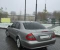 Сірий Мерседес E 220, об'ємом двигуна 2.2 л та пробігом 327 тис. км за 13000 $, фото 1 на Automoto.ua