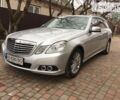 Сірий Мерседес E 220, об'ємом двигуна 2.2 л та пробігом 243 тис. км за 16900 $, фото 1 на Automoto.ua