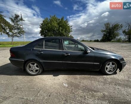 Синій Мерседес E 220, об'ємом двигуна 2.2 л та пробігом 382 тис. км за 3500 $, фото 4 на Automoto.ua