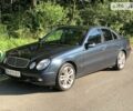 Синій Мерседес E 220, об'ємом двигуна 2.1 л та пробігом 262 тис. км за 7700 $, фото 1 на Automoto.ua