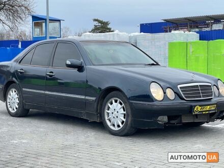 Мерседес E 220 2000 у Коломые на Automoto.ua Синій Мерседес E 220, об'ємом двигуна 2.2 л та пробігом 598 тис. км за 3700 $, фото 1 на Automoto.ua