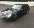 Синій Мерседес E 220, об'ємом двигуна 2.2 л та пробігом 420 тис. км за 11400 $, фото 1 на Automoto.ua