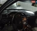 Чорний Мерседес Е 230, об'ємом двигуна 2.3 л та пробігом 500 тис. км за 2800 $, фото 9 на Automoto.ua