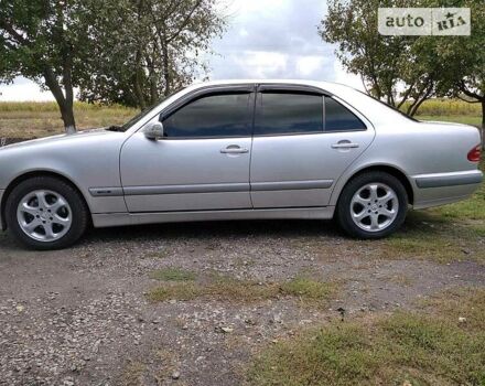 Сірий Мерседес E 240, об'ємом двигуна 2.4 л та пробігом 135 тис. км за 6300 $, фото 9 на Automoto.ua