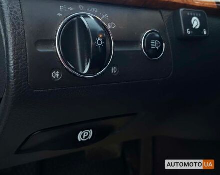 Серый Мерседес E 240, объемом двигателя 3.2 л и пробегом 320 тыс. км за 7200 $, фото 20 на Automoto.ua