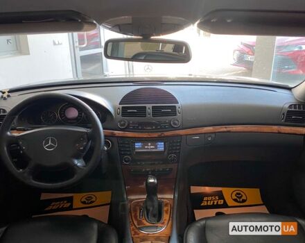 Серый Мерседес E 240, объемом двигателя 3.2 л и пробегом 320 тыс. км за 7200 $, фото 14 на Automoto.ua