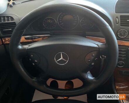 Серый Мерседес E 240, объемом двигателя 3.2 л и пробегом 320 тыс. км за 7200 $, фото 15 на Automoto.ua