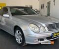 Серый Мерседес E 240, объемом двигателя 3.2 л и пробегом 320 тыс. км за 7200 $, фото 1 на Automoto.ua