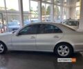 Серый Мерседес E 240, объемом двигателя 3.2 л и пробегом 320 тыс. км за 7200 $, фото 3 на Automoto.ua