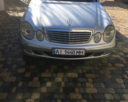 Сірий Мерседес E 240, об'ємом двигуна 2.6 л та пробігом 376 тис. км за 6500 $, фото 1 на Automoto.ua