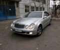 Серый Мерседес E 240, объемом двигателя 2.6 л и пробегом 181 тыс. км за 7700 $, фото 1 на Automoto.ua