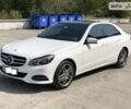 Белый Мерседес E 250, объемом двигателя 2.2 л и пробегом 100 тыс. км за 31500 $, фото 1 на Automoto.ua