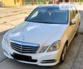 Белый Мерседес E 250, объемом двигателя 0 л и пробегом 52 тыс. км за 25000 $, фото 1 на Automoto.ua