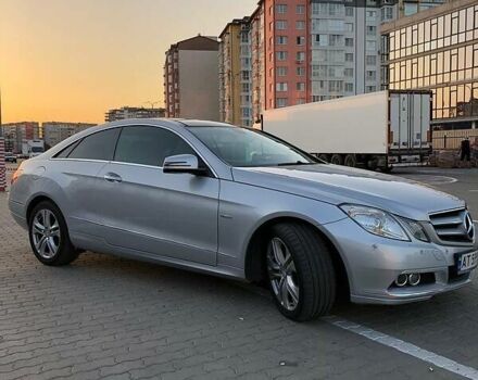 Мерседес E 250, объемом двигателя 2.2 л и пробегом 98 тыс. км за 15500 $, фото 1 на Automoto.ua