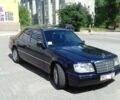 Синий Мерседес E 250, объемом двигателя 2.5 л и пробегом 450 тыс. км за 5000 $, фото 1 на Automoto.ua