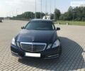 Синий Мерседес E 250, объемом двигателя 2.2 л и пробегом 148 тыс. км за 16500 $, фото 4 на Automoto.ua