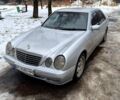 Сірий Мерседес Е 280, об'ємом двигуна 2.8 л та пробігом 419 тис. км за 4000 $, фото 1 на Automoto.ua