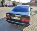Чорний Мерседес Е 320, об'ємом двигуна 3.2 л та пробігом 340 тис. км за 5700 $, фото 16 на Automoto.ua