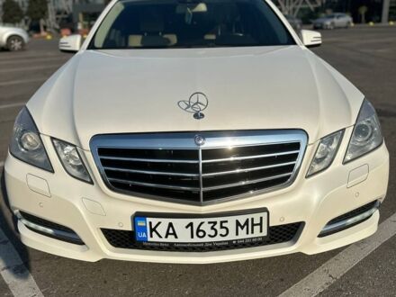 Мерседес Е 350 2011 у Києві на Automoto.ua Білий Мерседес Е 350, об'ємом двигуна 3.5 л та пробігом 0 тис. км за 17000 $, фото 1 на Automoto.ua
